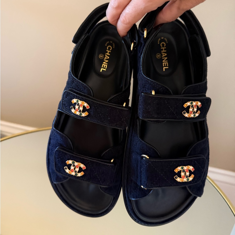 CHANEL Dad Sandals CC brooch logo quilted velour size 38 - Picture 16 of 17